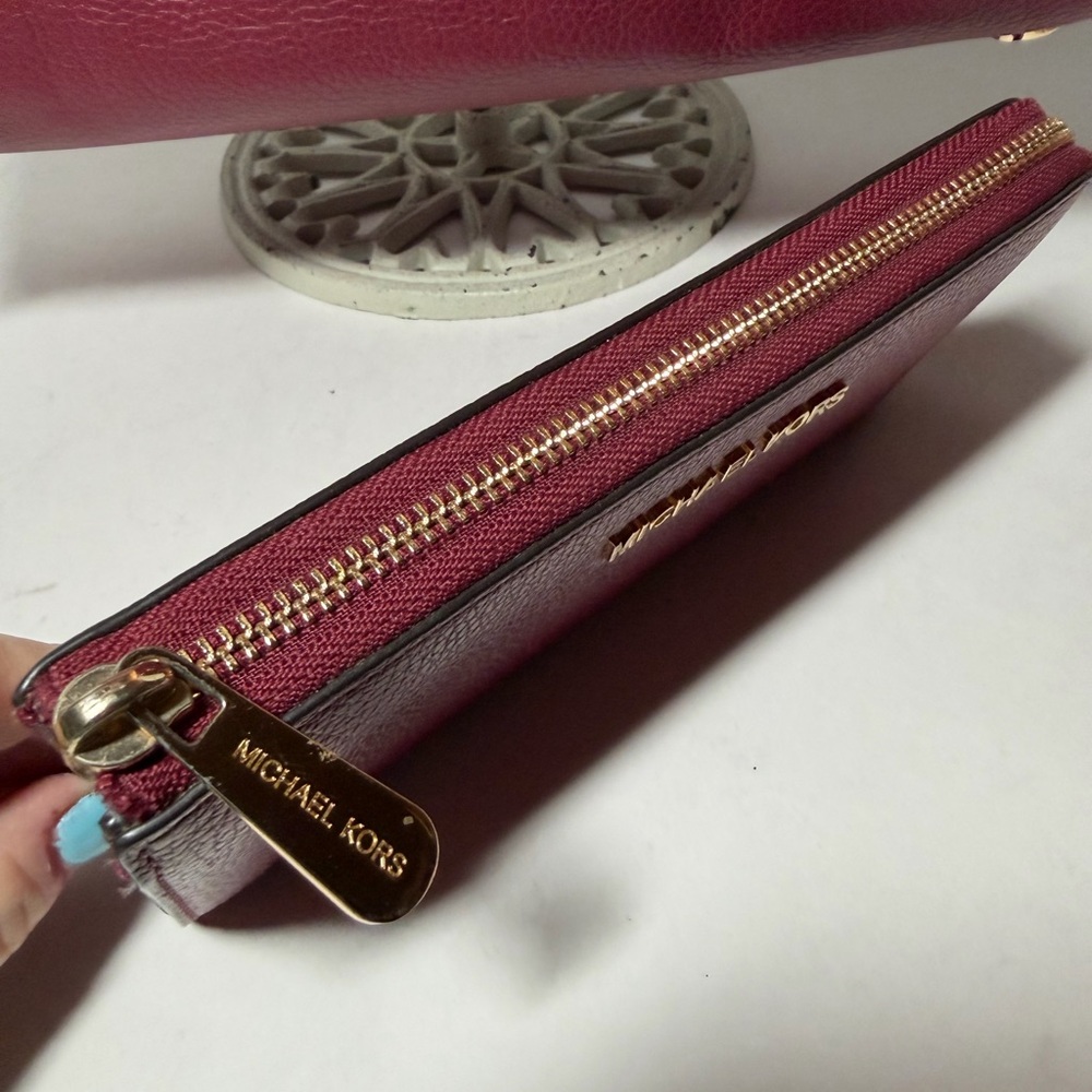 Michael Kors Shoulder Bag and Wallet - Picture 11 of 16